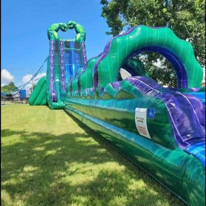 Hulk Smash Waterslide
