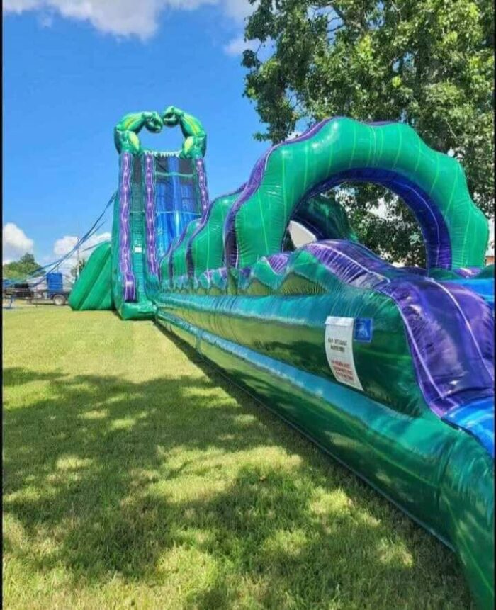 Hulk Smash Waterslide